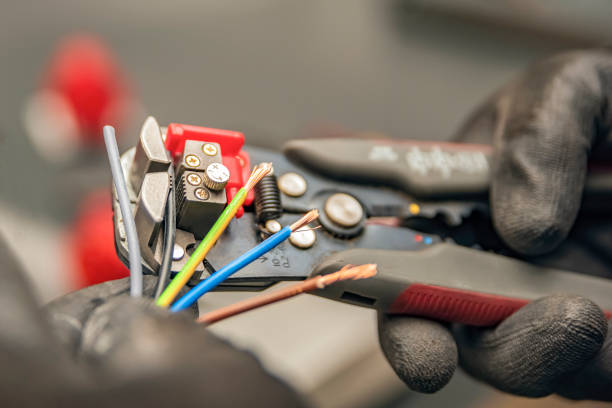 Best Emergency Electrical Repair  in Crystal Lawns, IL